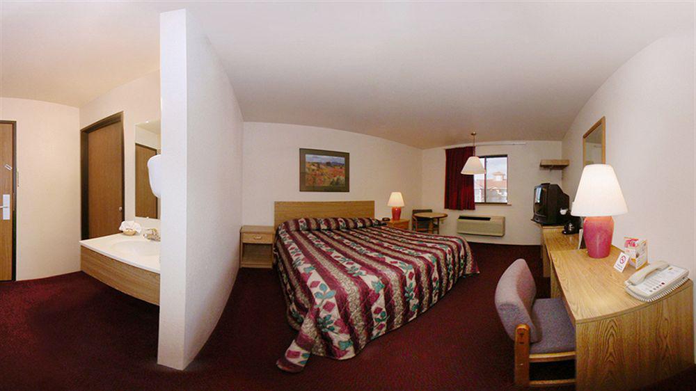 Super 8 By Wyndham Albuquerque West/Coors Blvd Hotel Buitenkant foto