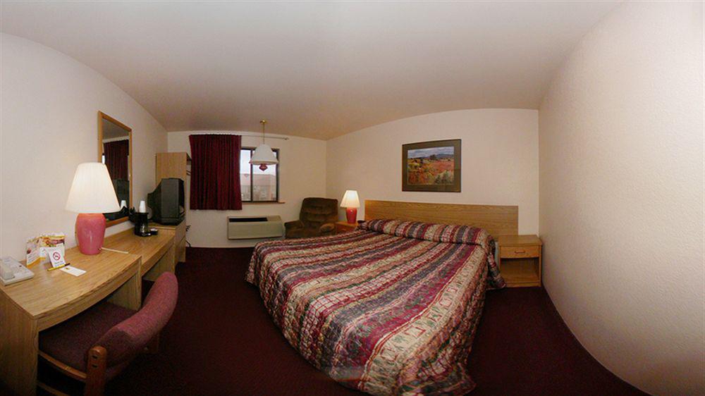 Super 8 By Wyndham Albuquerque West/Coors Blvd Hotel Buitenkant foto