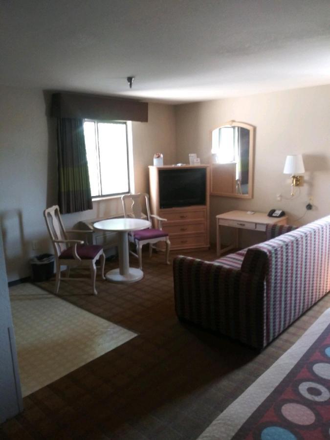 Super 8 By Wyndham Albuquerque West/Coors Blvd Hotel Buitenkant foto